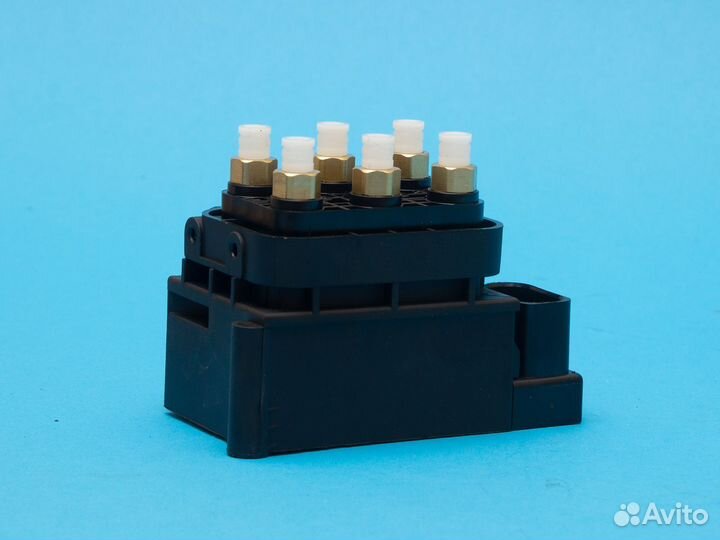 Блок клапанов Touareg, Cayenne, Audi Q7, Jeep WK2