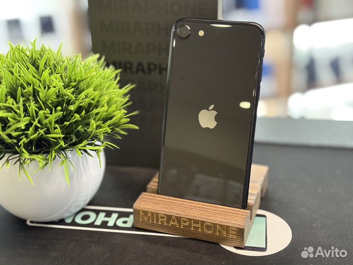 iPhone SE (2020), 64 ГБ