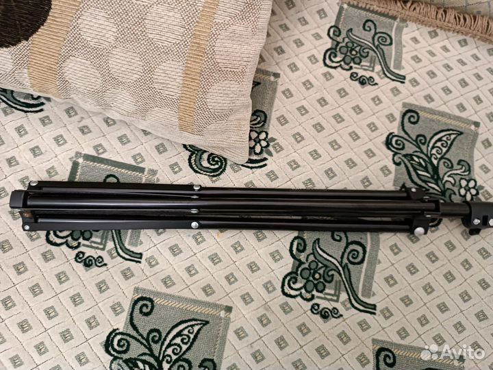 Кольцевая лампа со штативом