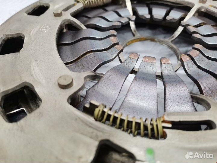 Маховик для BMW 3-Series (E90/E91/E92/E93)