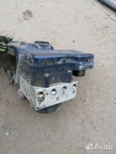 Блок абс тойота королла 150