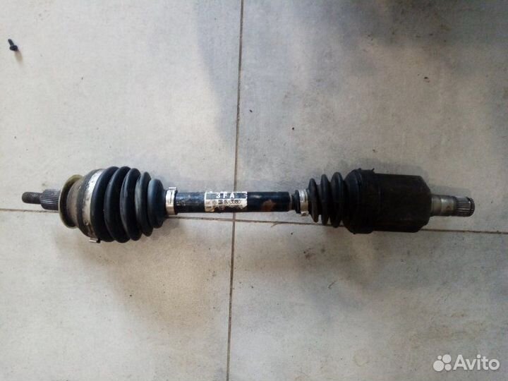 Привод передний левый Volkswagen Polo