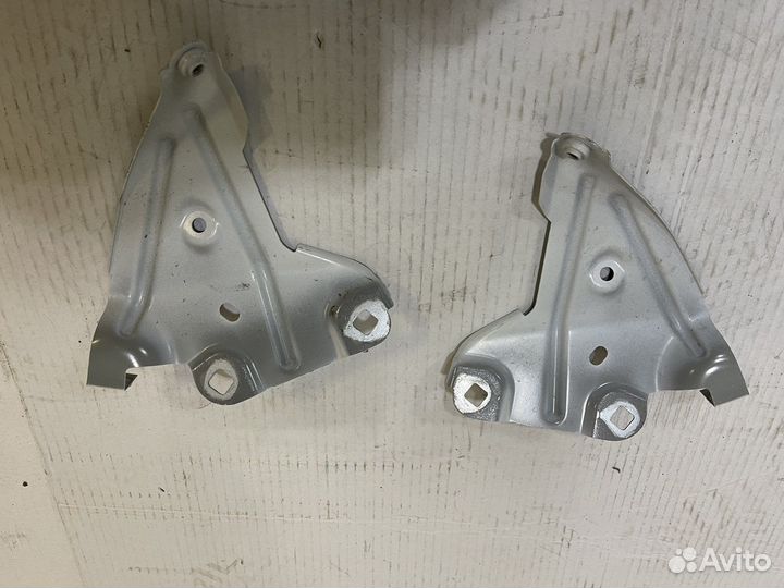 Кронштейн крыла на передний стойки BMW X1 F48