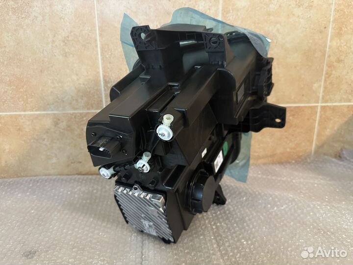 Фара передняя правая на Lixiang L7 MAX