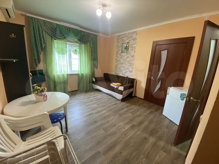 Комната 20 м² в > 9-к., 2/2 эт.