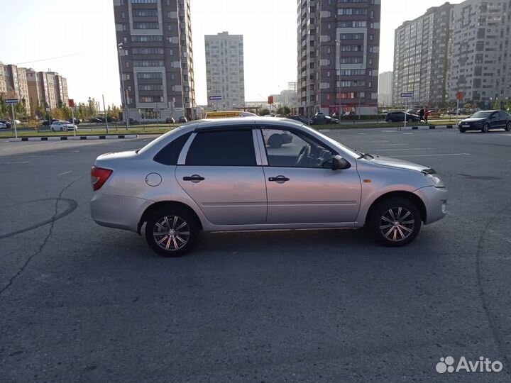 LADA Granta 1.6 МТ, 2013, 177 450 км