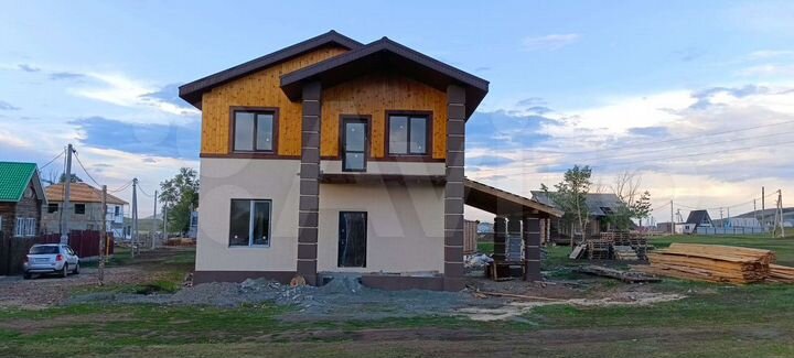 Дом 180 м² на участке 9 сот.