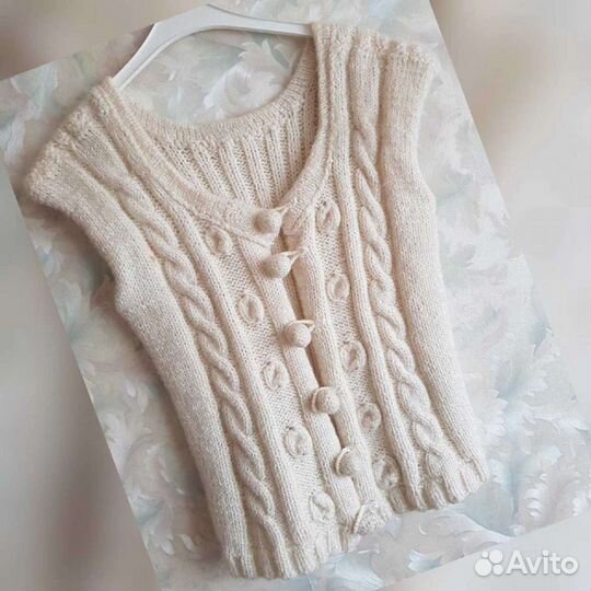 Желетки женские