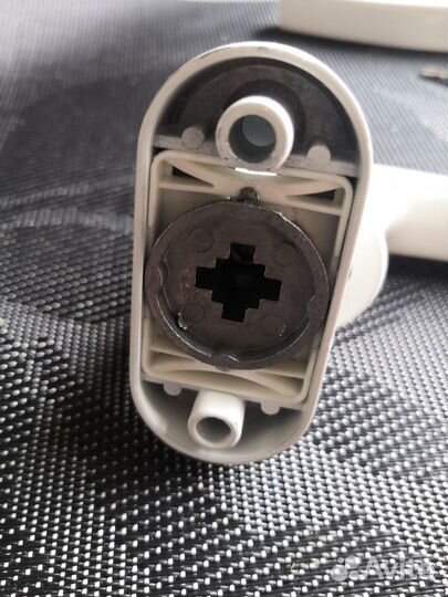 Ручка оконная с замком 32 мм из металла без штыря