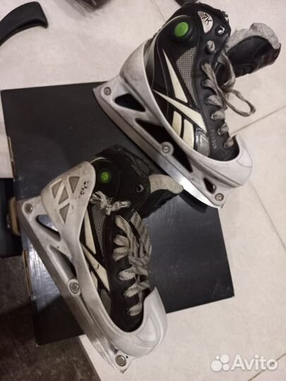 Вратарские коньки Rebook