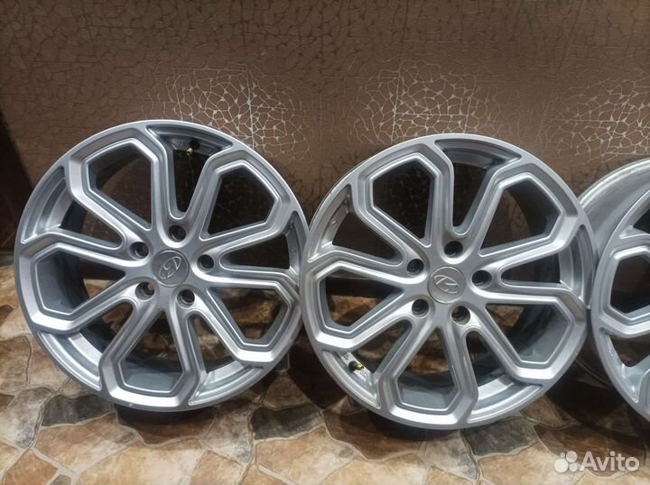 Продаю диски комплект 4 шт r 17 5/114.3