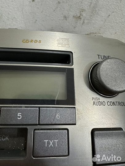 Магнитофон магнитола Toyota Avensis t250 оригинал