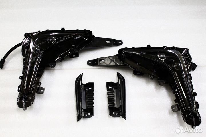 LX570 / LX450d 2016+ Туманки Black Vision G6OA3