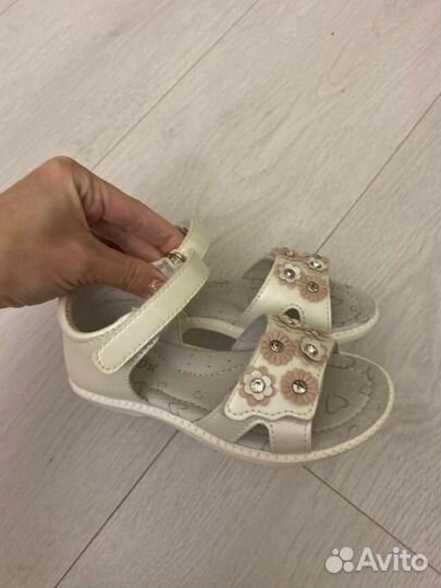 Босоножки для девочки