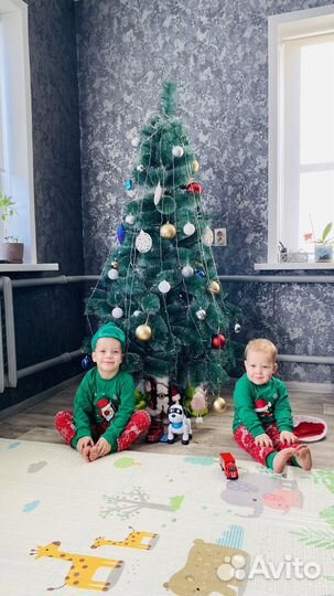 Елка искусственная заснеженная 210