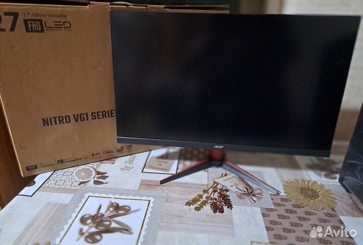 Монитор 27