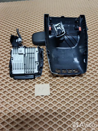 Камера переднего вида Toyota Noah/Vohy ZRR80