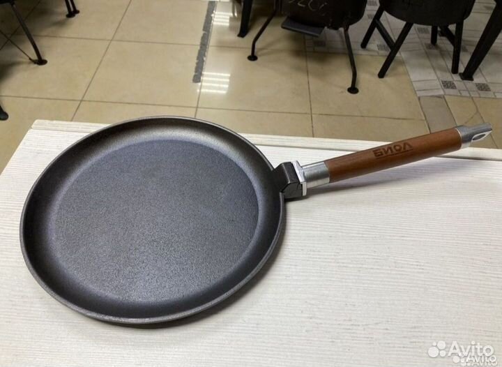 Чугунная сковорода блинная Гардарика