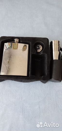 Набор фляжка и стопки