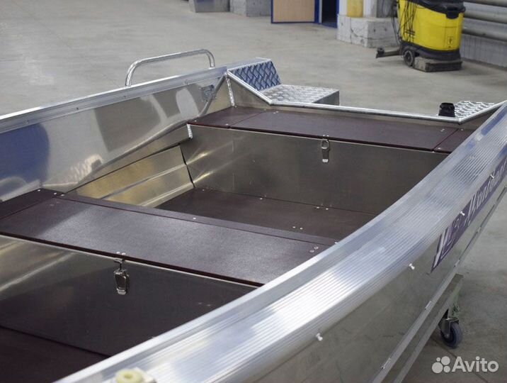 Алюминиевая моторная лодка Wyatboat 430Р новая