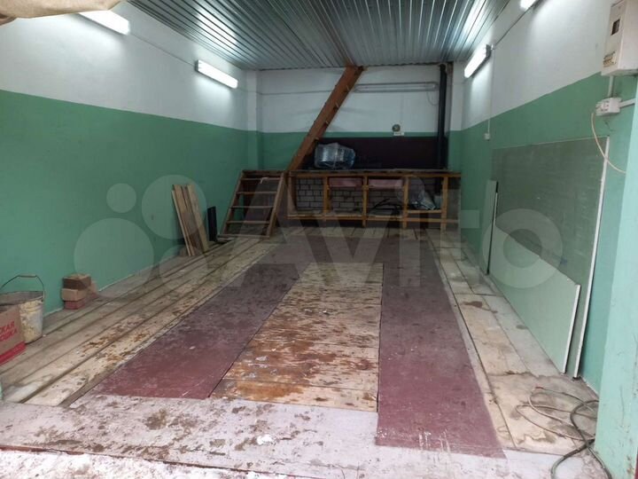 Гараж, > 30 м²