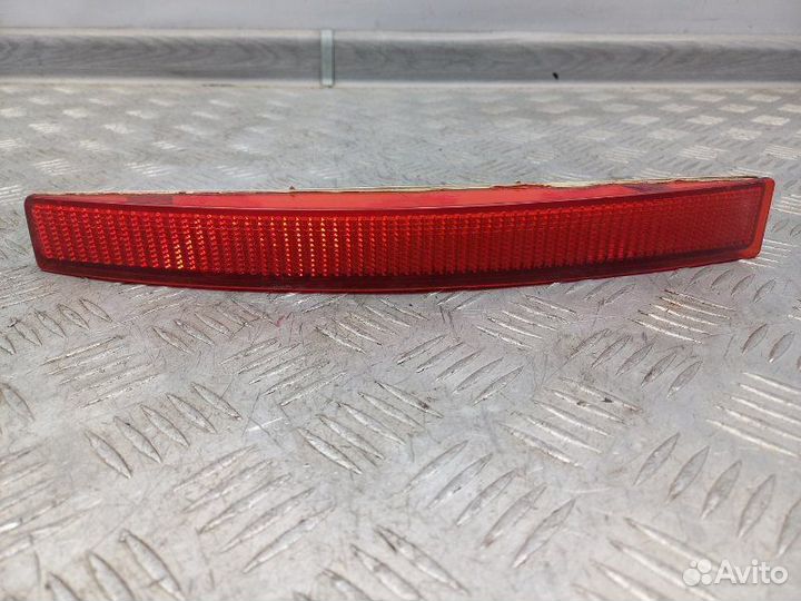 Отражатель в бампер задний правый Infiniti Fx45