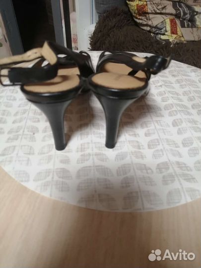 Босоножки,натуральная кожа,37 р