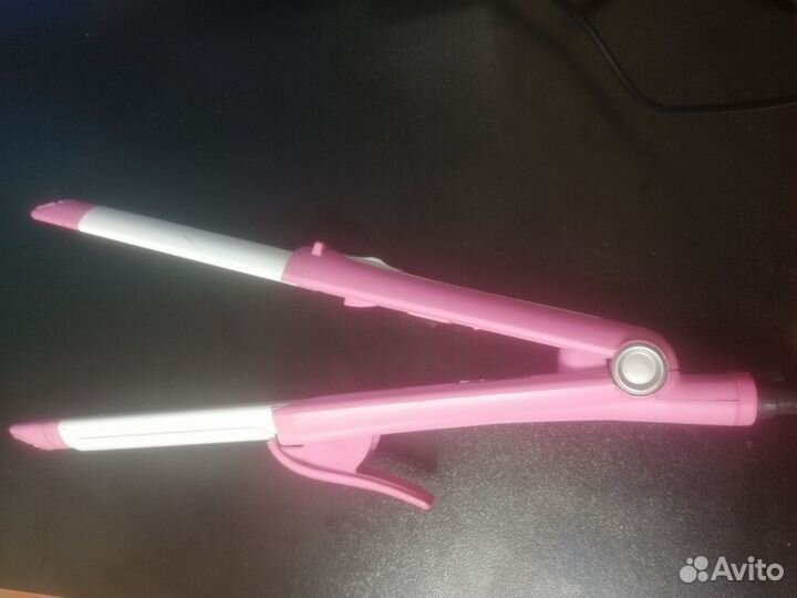 Выпрямитель-плойка для волос