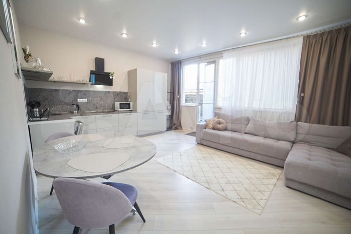 2-к. квартира, 60 м², 1/4 эт.