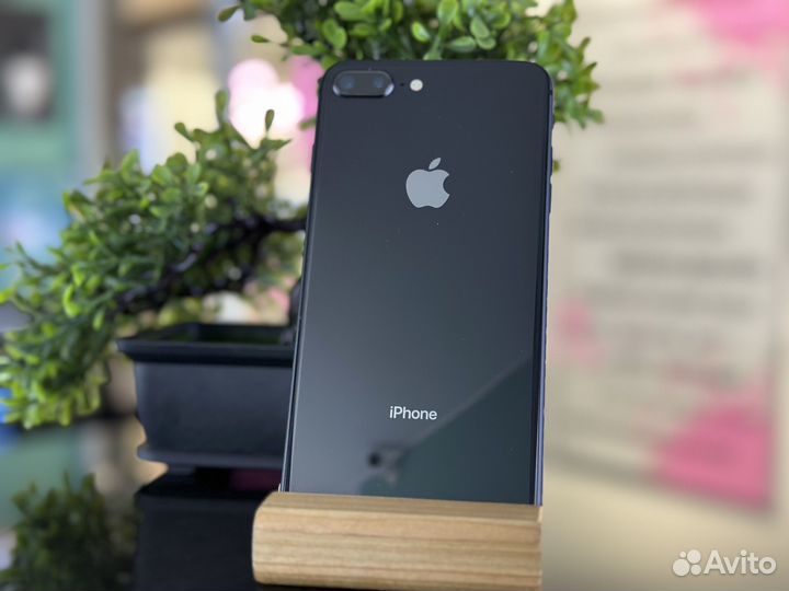 iPhone 8 Plus, 64 ГБ