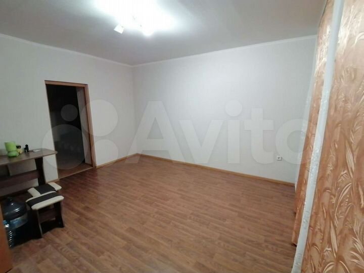 2-к. квартира, 40 м², 1/2 эт.