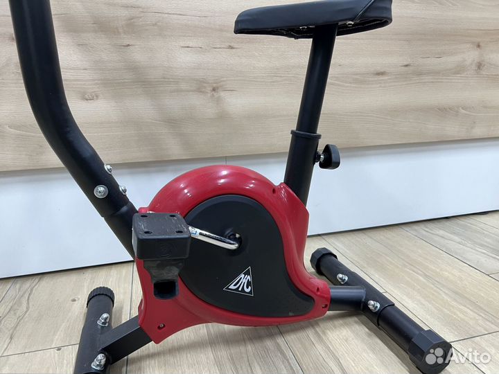 Велотренажер горизонтальный