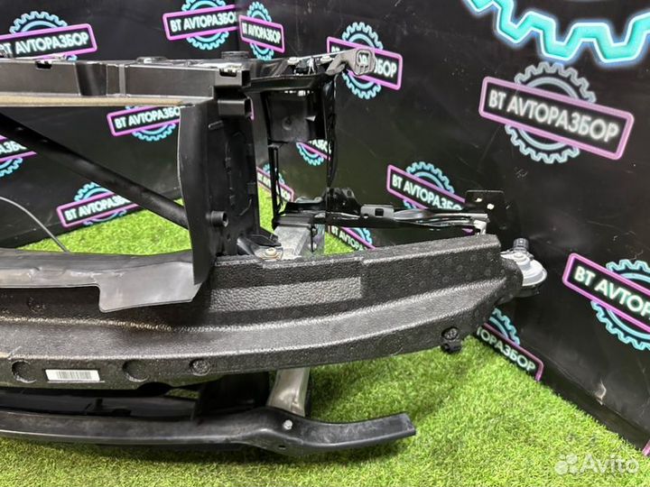 Рамка радиатора Bmw 1-Series F20 N13B16A 2015