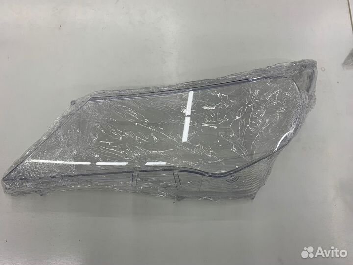 Стекло фары Toyota Rav-4 2012-2015 г.в.(Левое)