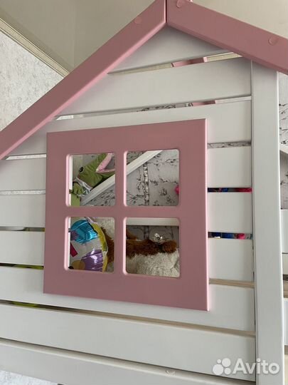 Детская кроватка-домик