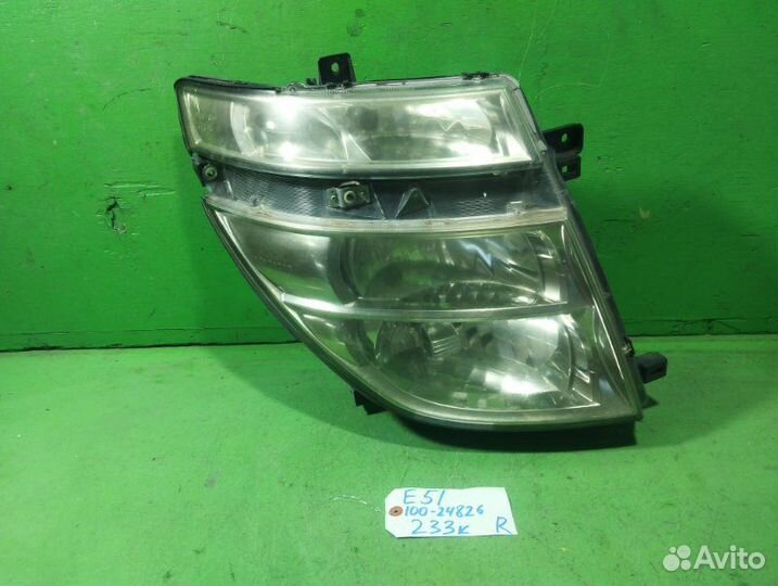 Фара Nissan Elgrand E51 правая Прав
