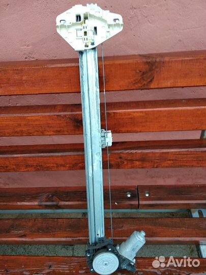 Стеклоподьемник honda crv3