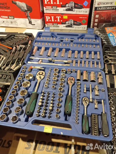 Набор ключей трешеток головок новые