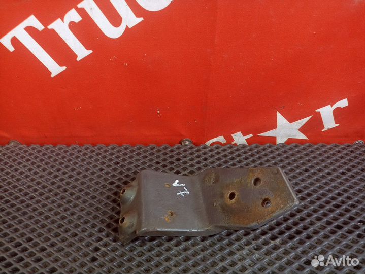 Кронштейн компрессора кондиционера Volvo FH