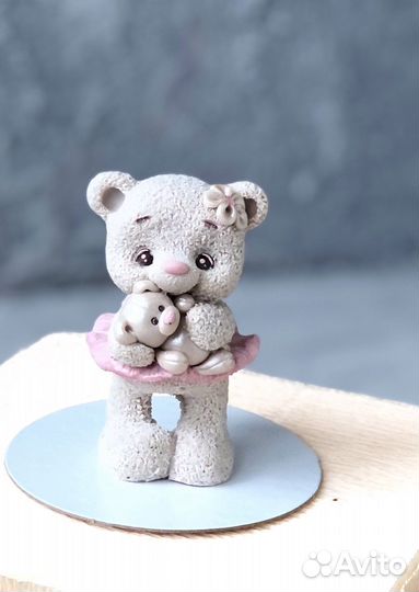 Фигурки из шоколада,подарок,ручная работа