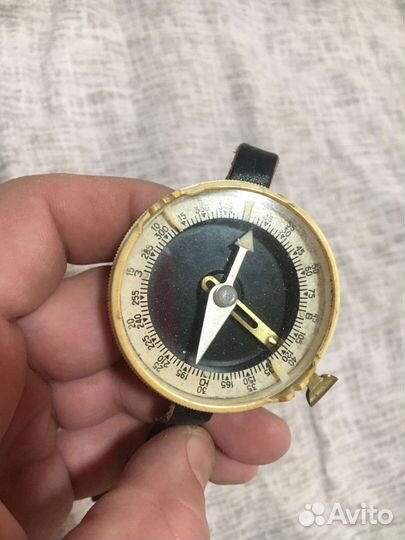 Наручный компас СССР