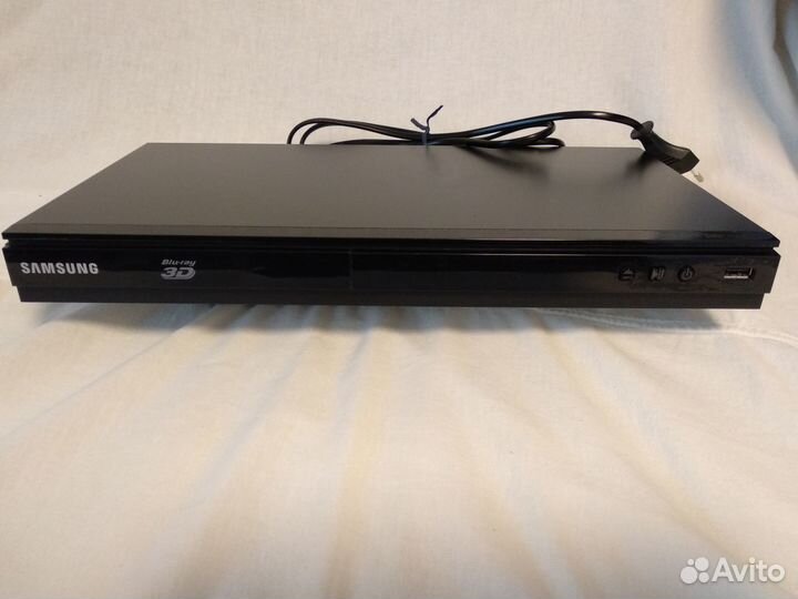 3D blu-ray плеер Samsung BD E5500