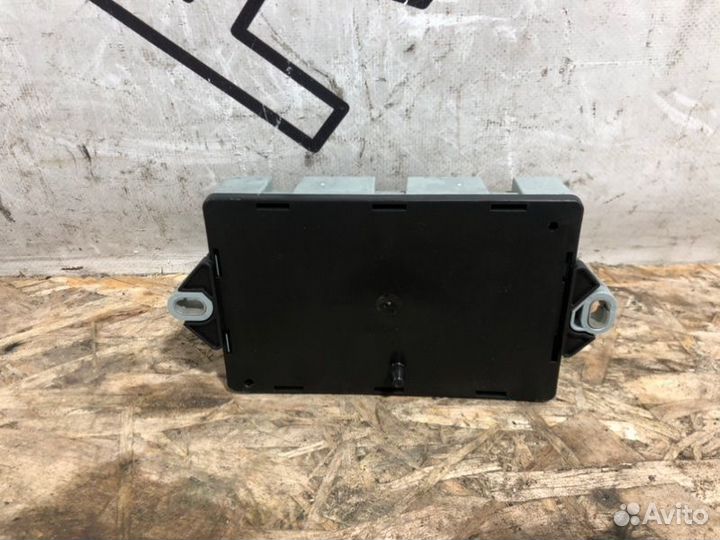 Блок предохранителей салонный Jaguar Xe 1