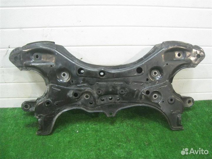 Подрамник передний Toyota Corolla Verso R1 2004