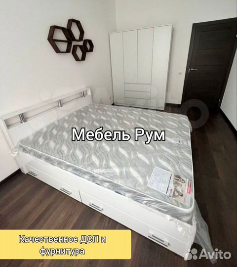 Кровать