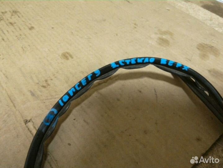 Молдинг заднего стекла Mitsubishi Lancer 9 2004