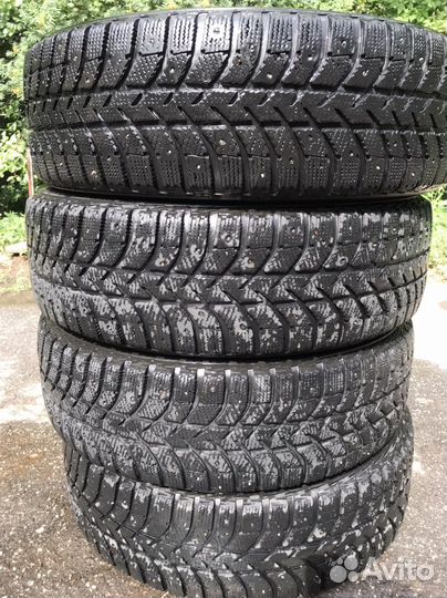 Bridgestone Ice Cruiser 5000 225/65 R17 102T