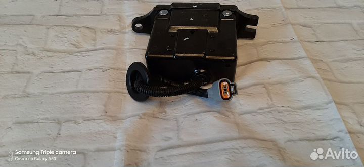 Привод подъёма капота для Hyundai Santa Fe 3