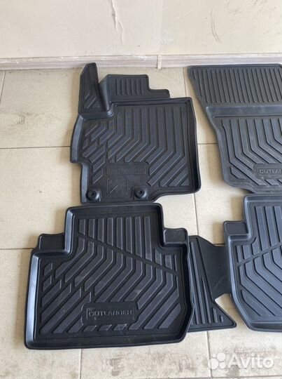 Автомобильные коврики outlander