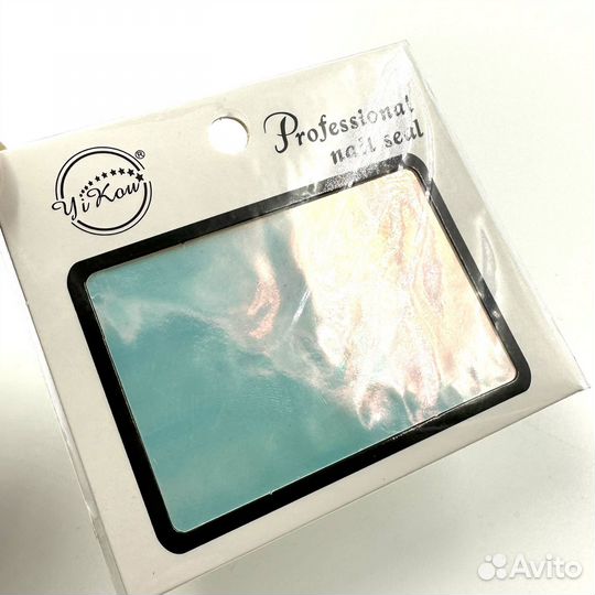 Дизайн для ногтей голографический